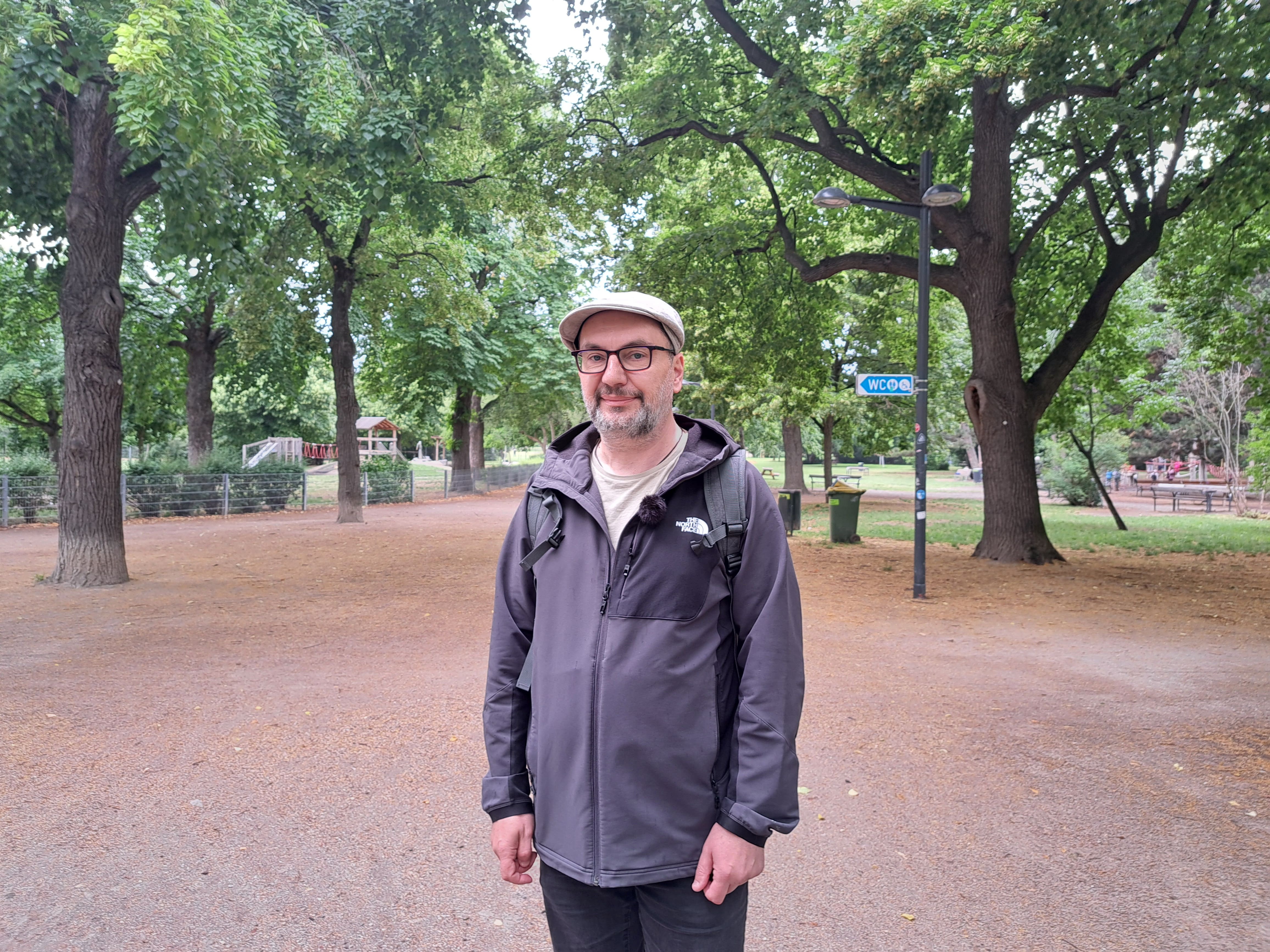 Andreas Leszkovsky Neos AWP