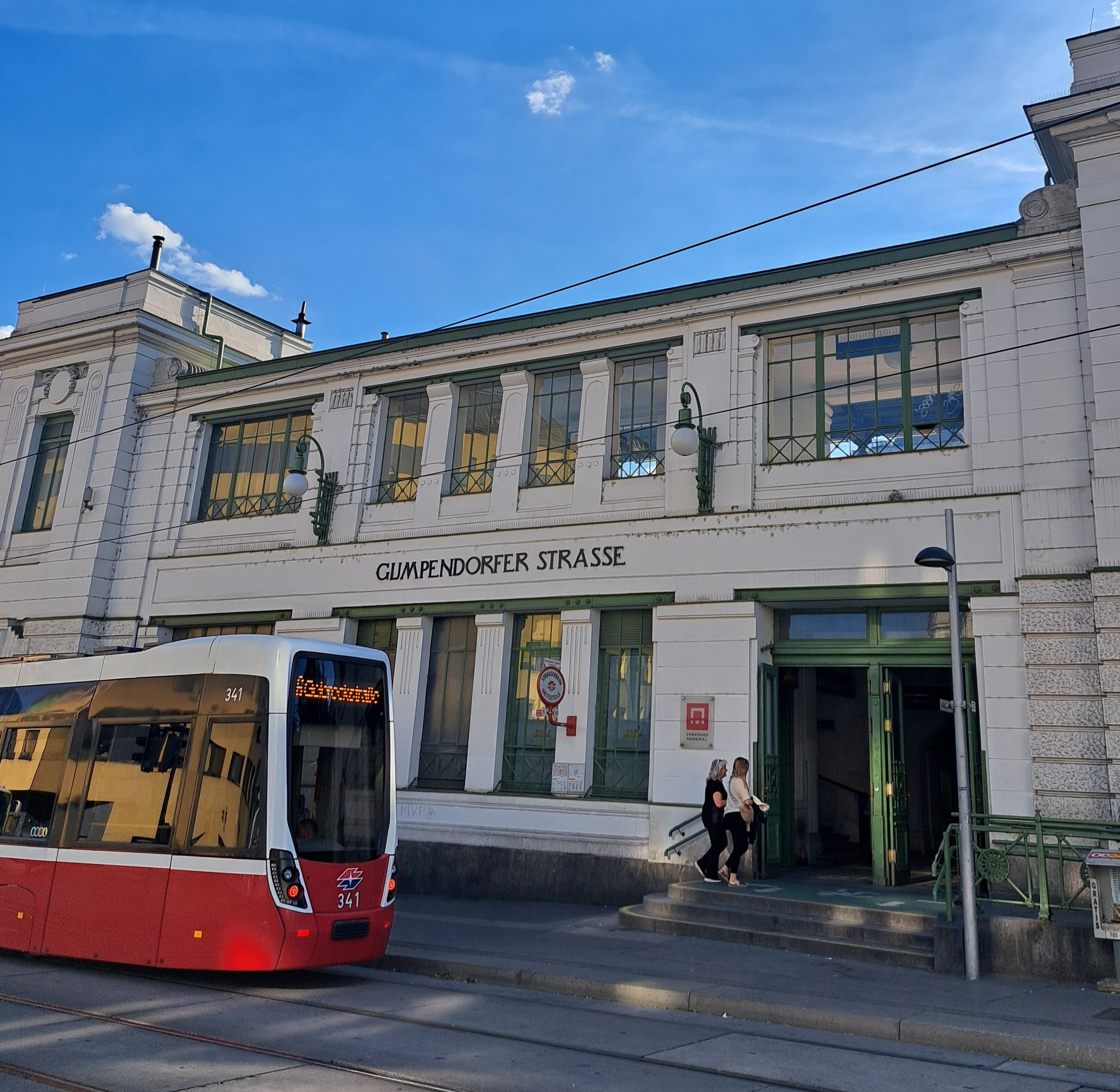 U-Bahn-Station Gumpenddorferstraße in Wien